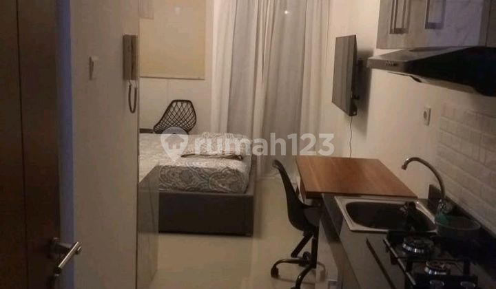 Di Sewakan Apartemen Signature Park Grande,studio,free Ipl,view Pool,lantai Rendah