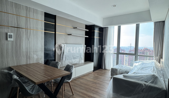 Di Sewakan Apartemen Holland Village, 2+1BR, Luas, Bagus,Furnished 2