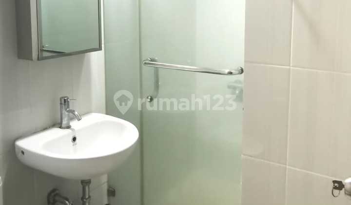 kamar mandi disewakan  apartemen tamansari semanggi