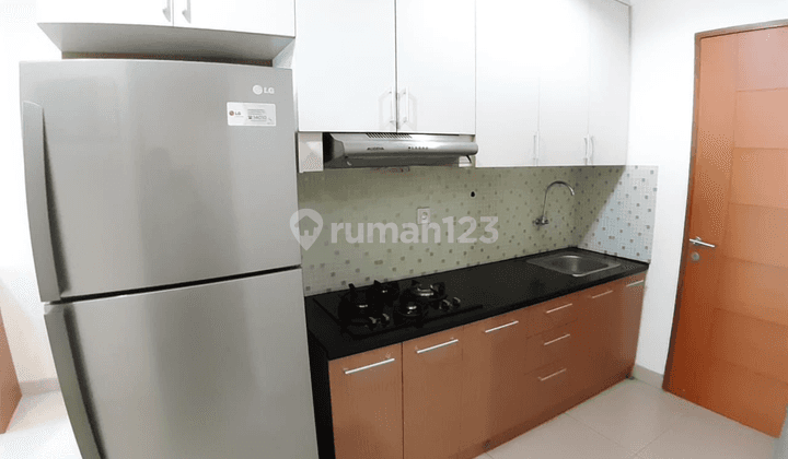 Disewakan Apartemen Hampton Park 3BR Furnished Bagus 2