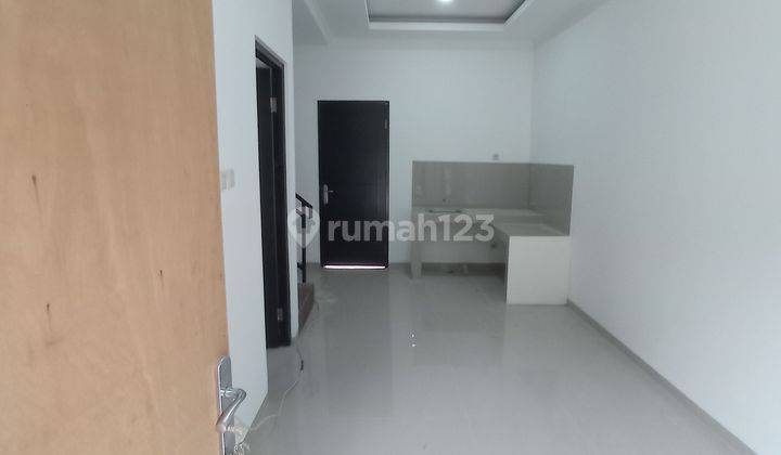 Rumah Redy Stook Siap Huni 2 Lantai Dekat Stasiun Rawabuntu  2