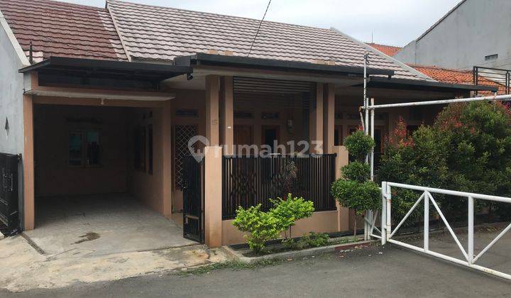 Rumah 2 Lantai Sudah Renovasi Semi Furnished SHM di Jalan Teratai Mekar No. 15, Bandung 1