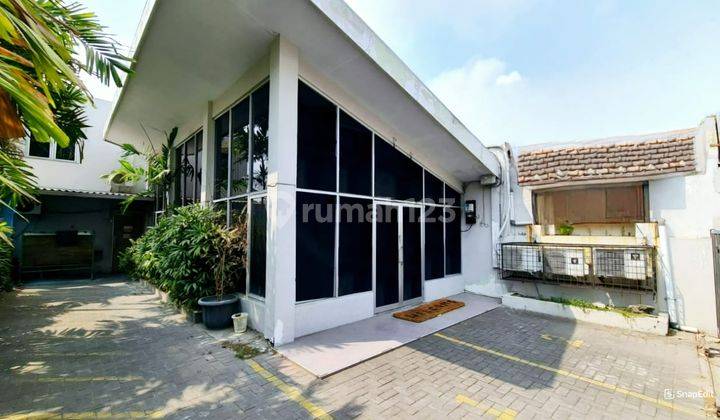 Dijual Rumah Komersial Jalan Diponegoro 2 Lantai 1