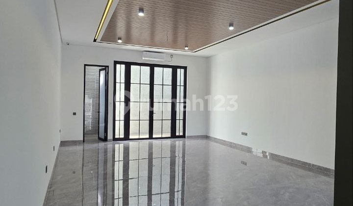 New Gress Ready-to-Live Waterfront Citraland House for Sale 2