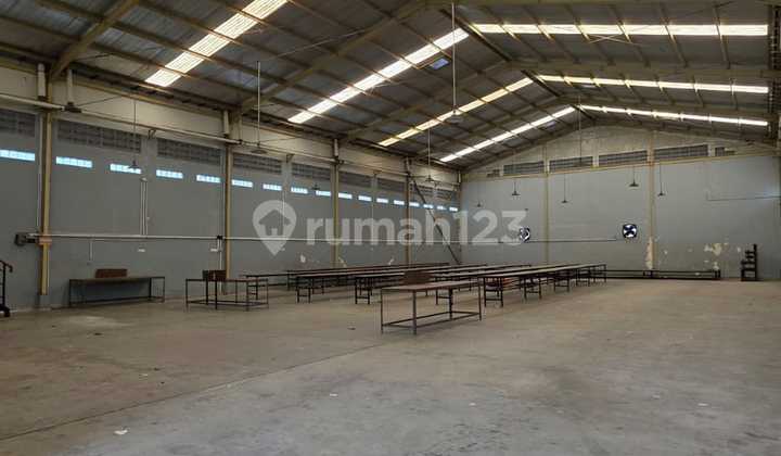 Warehouse for Sale Ready to Use Strategic Location Menganti Gresik