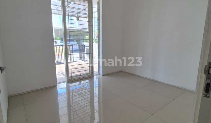 Affordable Sale Modern Minimalist House Pakuwon City Freehold House in Pakuwon City 2