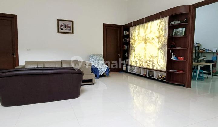 Dijual Rumah Dharmahusada Utara 2 Lantai Siap Huni Dijual Rumah Dharmahusada Utara 2 Lantai Siap Huni