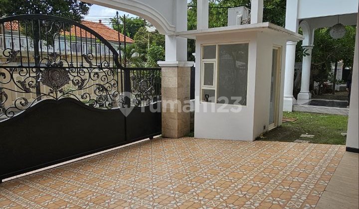 Dijual Rumah Pusat Kota Siap Huni Mewah Surabaya di Raya Darmo 2