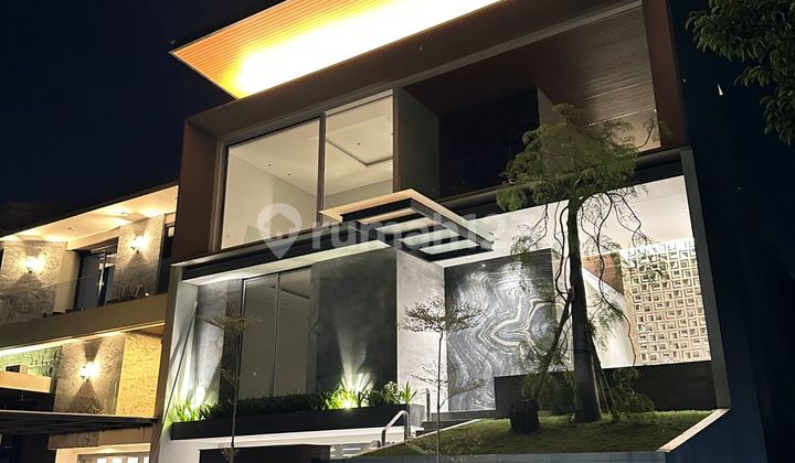 Dijual Rumah Mewah Konsep Villa Citraland Somerset 3 Lantai
