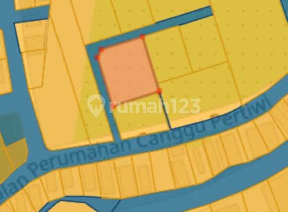 Strategic Land 304m² Near Berawa Beach Canggu Bali