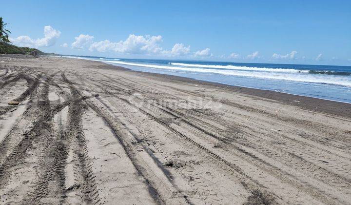 Parachute beach land in Tabanan, luxury villa environment 2