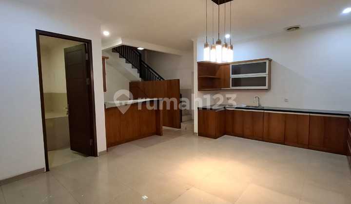 A Fully Renovated Move-In Ready House in the Cibubur Tourist City Residential Area A Fully Renovated Move-In Ready House in the Cibubur Tourist City Residential Area