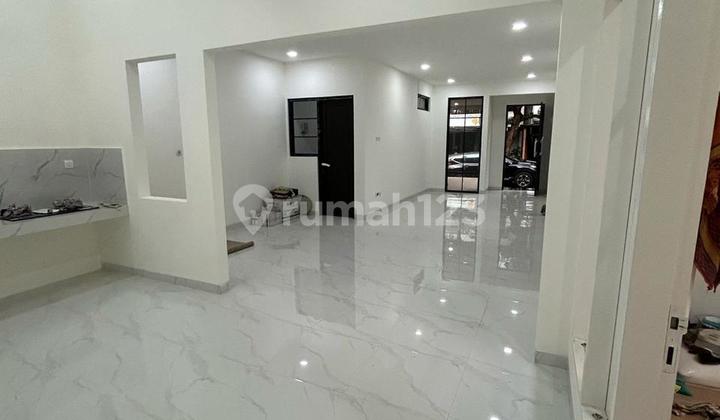 Rumah Full Renovasi Bagus Dan Siap Huni Di Dalam Cluster Kota Wisata