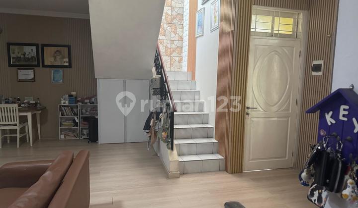 Siap Huni Rumah 2 Lantai Bagus Lokasi Cluster Depan di Legenda Wisata Cibubur 2