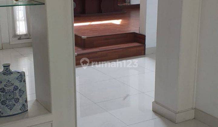 Sewa Rumah 2 Lantai Cantik Rapi Full Furnished Dan Siap Huni 2