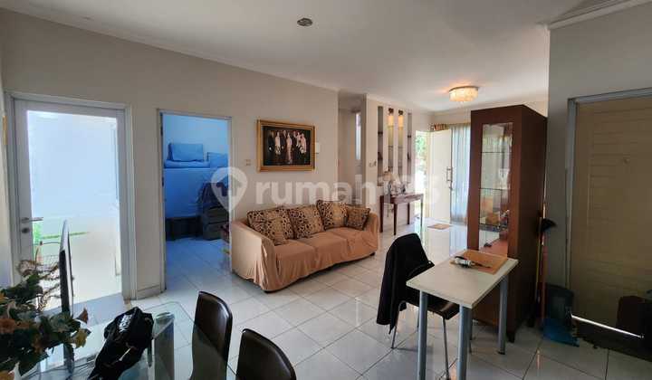 Nice House Near Park in Kota Wisata Residential Complex Nice House Near Park in Kota Wisata Residential Complex