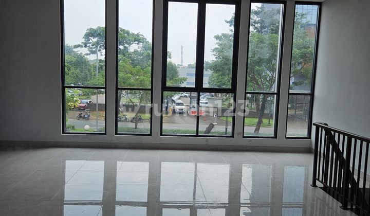 Good Shop House, Very Strategic in the Cibubur Tourist City. Good Shop House, Very Strategic in the Cibubur Tourist City.