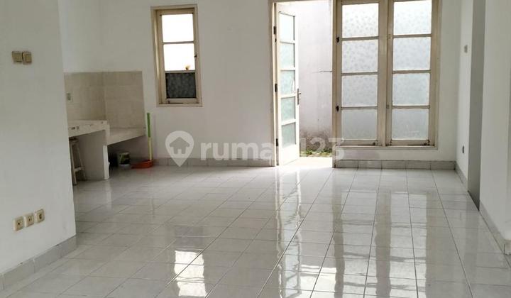 Affordable Ready-to-Occupy House in the Kota Wisata Cibubur Cluster Affordable Ready-to-Occupy House in the Kota Wisata Cibubur Cluster