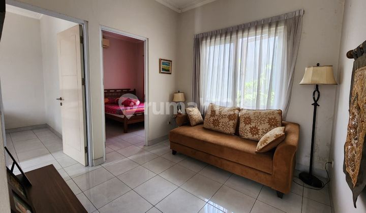 Rumah Bagus Dekat Taman di Dalam Komplek Perumahan Kota Wisata 2