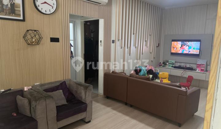 Siap Huni Rumah 2 Lantai Bagus Lokasi Cluster Depan di Legenda Wisata Cibubur Siap Huni Rumah 2 Lantai Bagus Lokasi Cluster Depan di Legenda Wisata Cibubur