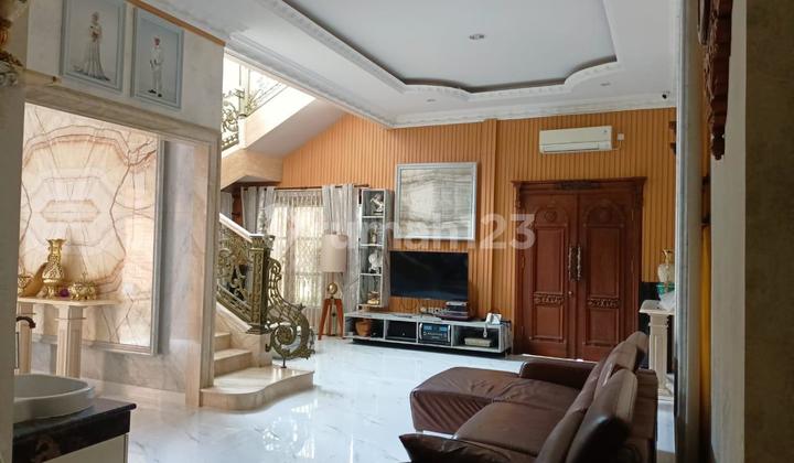 Rumah Bagus Posisi Hook di Cluster Tengah Dekat Mall Komplek Perumahan Kota Wisata Cibubur Rumah Bagus Posisi Hook di Cluster Tengah Dekat Mall Komplek Perumahan Kota Wisata Cibubur