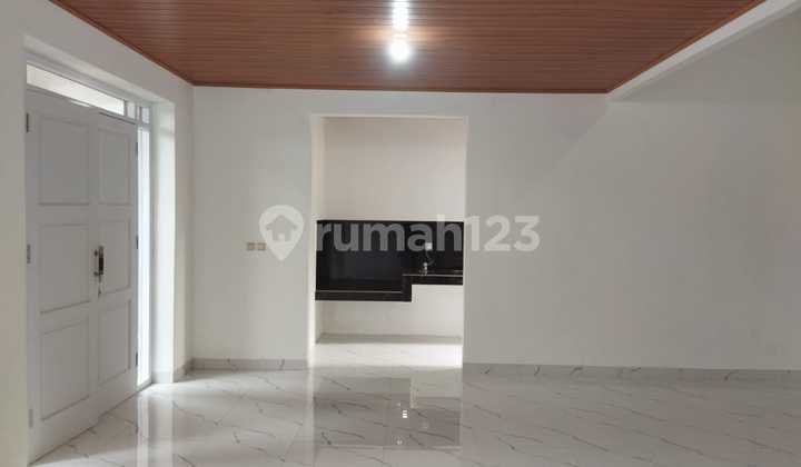 Rumah Bagus Siap Huni di Bukit Golf Riverside Cimanggis 2