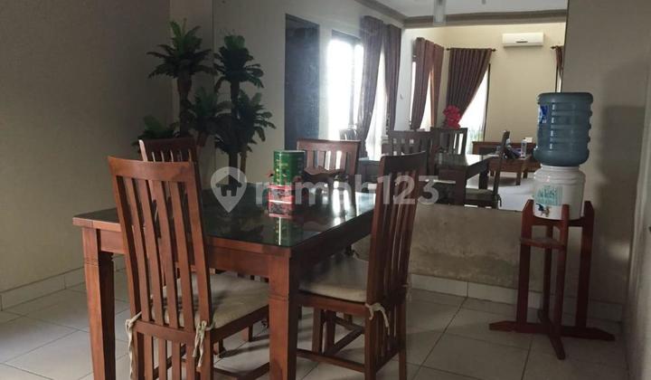 Rumah 2 Lantai Bagus Dekat Mall di Kompleks Perumahan Kota Wisata Cibubur 2