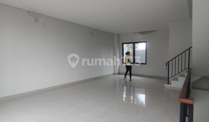 New Condition Strategic Shop House at Boulevard, Kota Wisata Cibubur 2