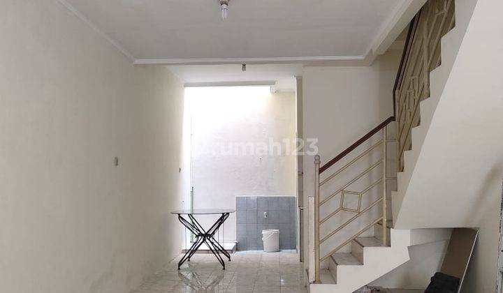 Dijual Rumah 2 Lantai. Lokasi Bagus Siap Huni 2