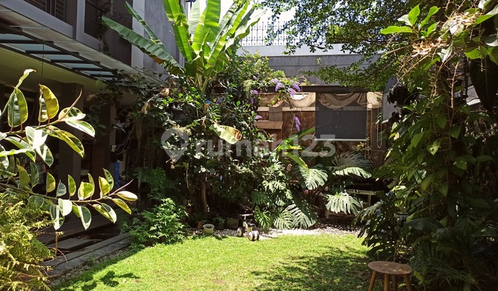 Comfortable 2-Story Lush House in Cipaku Indah, Bandung