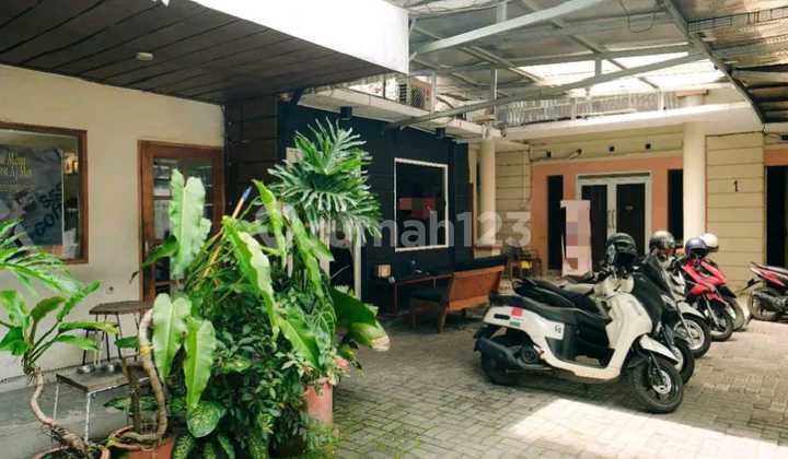 Rumah Terawat dan Tempat Usaha Strategis di Area Cihapit Bandung