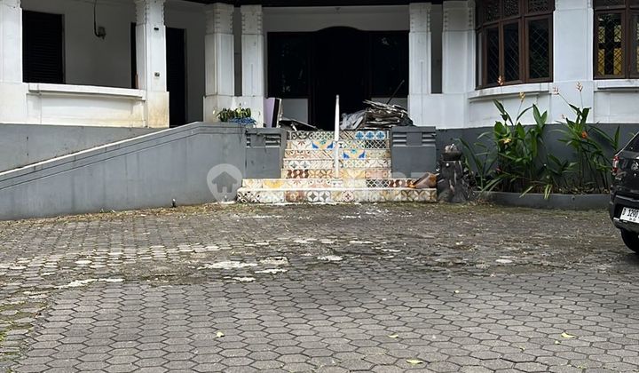 Ruang Usaha Strategis di Sayap Dago Bandung