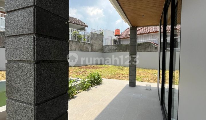 Rumah Siap Huni Hadap Danau di Cluster Anapuri Podomoro Park 2