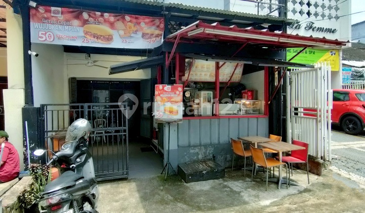 2-Storey Super Strategic House in Setiabudi, Jakarta 2-Storey Super Strategic House in Setiabudi, Jakarta