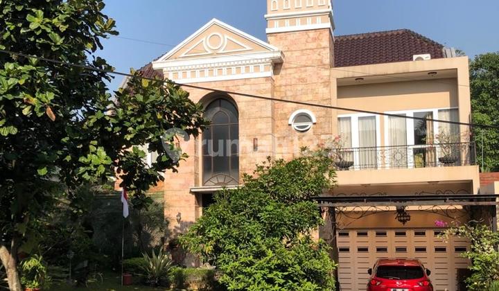 Quick Sale Luxury House Ready to Live In Equipped With Swimming Pool 1