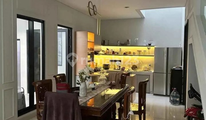 Rumah Lux di Cluster Emily Summarecon Bagus 2