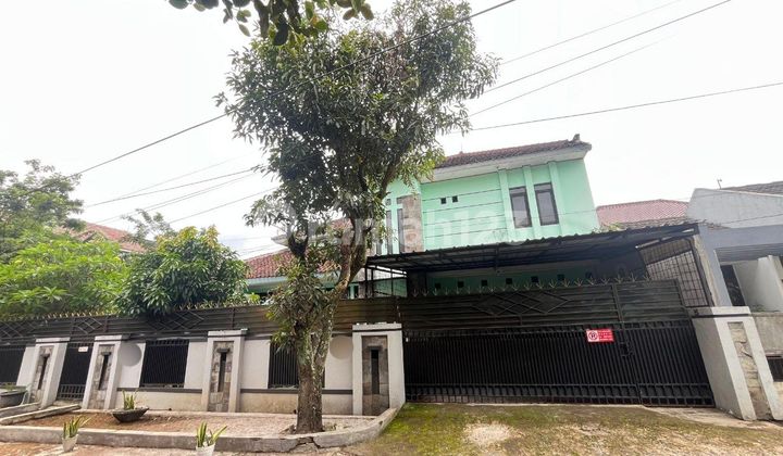 Rumah Besar Hook di Turangga Sayap Martanegara