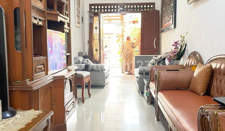 Luxurious Minimalist House in Cisaranten Arcamanik Complex Cheap