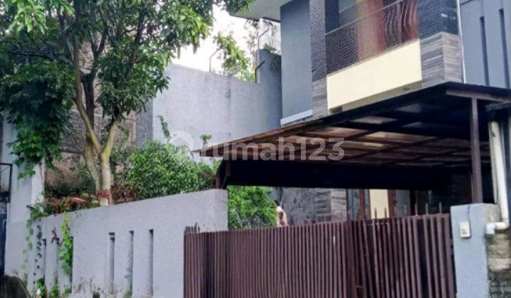 Rumah Besar Di Cikutra Awiligar Bawah Arga Dibawah Pasar