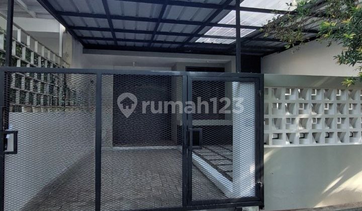 Ready-to-Occupy House in Puri Dago Antapani Cheap Ready-to-Occupy House in Puri Dago Antapani Cheap