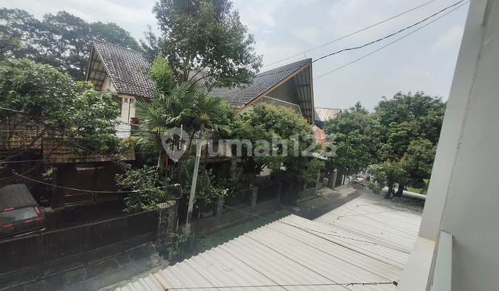 Rumah Lux di Sayap Jalan Riau Kota Bandung Murah Jarang Ada