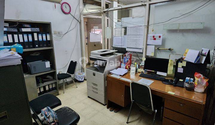 Disewa Ruko luas dan strategis di Lengkong pusat Kota 1