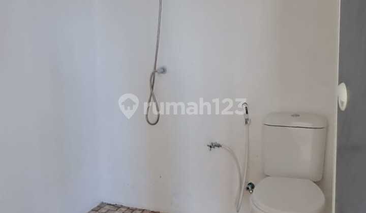 New 4-Story Strategic Shop House in PHH Mustofa Suci, Bandung 2