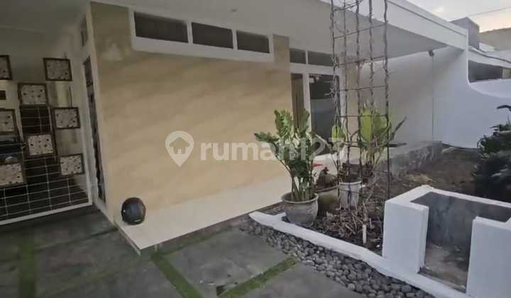 Rumah 2 Lantai Cantik Siap Huni di Sayap Gatot Subroto Bandung Rumah 2 Lantai Cantik Siap Huni di Sayap Gatot Subroto Bandung