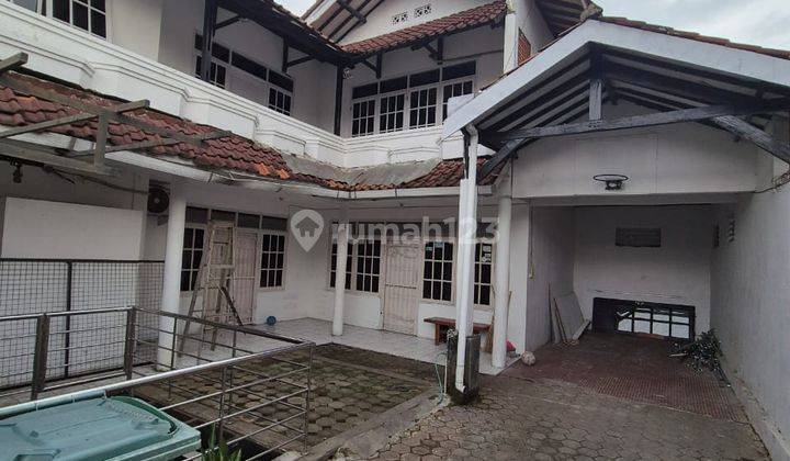 RUMAH MODEL LAMA TERAWAT DI TURANGGA BANDUNG DEKAT HOTEL HORISON 1