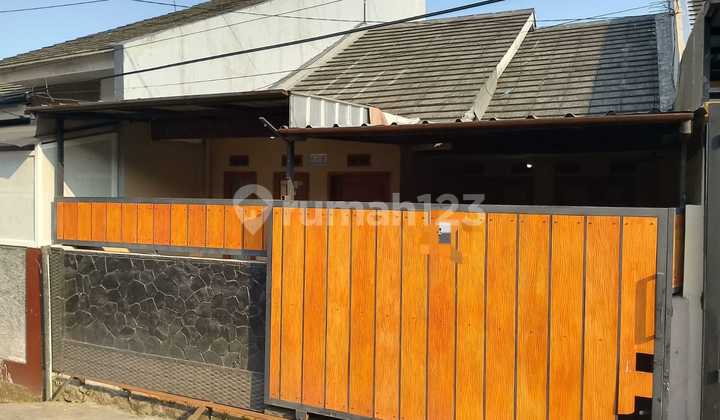 House in a Cool Environment Complex Near Ujungberung Square