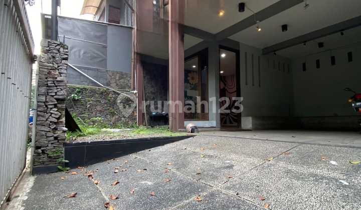 House Usable for Business in Turangga Near Griya Buah Batu