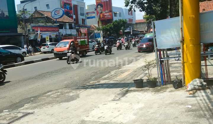 Strategic Main Road Kiaracondong Ex-Mini Market Shop House 2