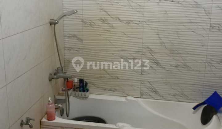 1.5-Story House in Bumi Sariwangi Cluster Near Setraduta and Cimahi 2