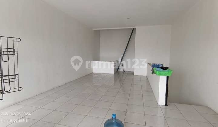 3-Storey Shop House Near Transmart and Buahbatu Toll Road 2